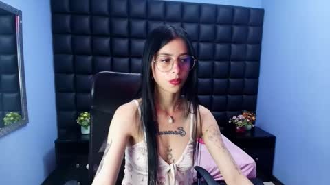 Snapshot of dulce_miiaa chatting on 11-29-25, 04:32 dulce_miiaa online show from 11-29-25, 04:32