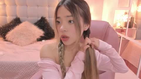 Dulce  online show from 12-14-25, 12:54