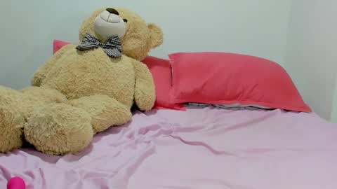 Snapshot of dulce_roberts_ chatting on 12-14-24, 04:20 Dulce  online show from 12-14-24, 04:20