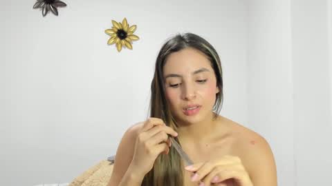 Snapshot of dulce_roberts_ chatting on 01-27-25, 05:25 Dulce  online show from 01-27-25, 05:25