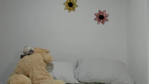 Snapshot of dulce_roberts_ chatting on 02-06-25, 01:32 Dulce  online show from 02-06-25, 01:32