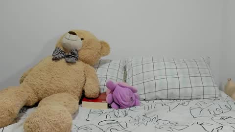 Snapshot of dulce_roberts_ chatting on 02-14-25, 03:36 Dulce  online show from 02-14-25, 03:36