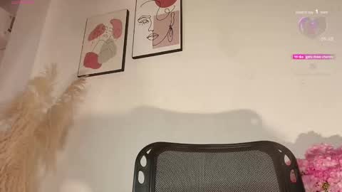 Snapshot of dulceboobs1 chatting on 11-22-25, 01:21 dulceboobs1 online show from 11-22-25, 01:21