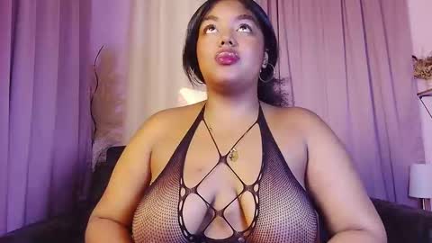 Snapshot of dulceesmith chatting on 10-30-25, 12:39 dulceesmith online show from 10-30-25, 12:39
