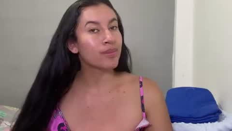 Snapshot of dulceizzy chatting on 04-08-26, 12:10 dulceizzy online show from 04-08-26, 12:10