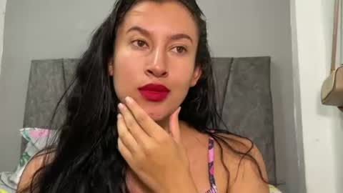 Snapshot of dulceizzy chatting on 04-23-26, 01:18 dulceizzy online show from 04-23-26, 01:18
