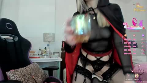 Snapshot of dulcejulia chatting on 10-30-25, 09:15 Sweetnina online show from 10-30-25, 09:15