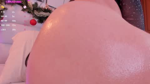 Snapshot of dulcepatersson chatting on 01-12-25, 05:13 DULCE  online show from 01-12-25, 05:13
