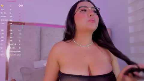 Snapshot of dulcepatersson chatting on 09-25-25, 02:48 DULCE  online show from 09-25-25, 02:48