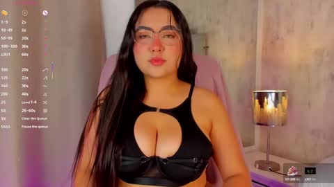Snapshot of dulcepatersson chatting on 09-26-25, 02:15 DULCE  online show from 09-26-25, 02:15