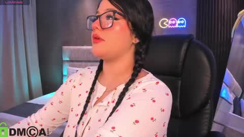 Dulce Rose online show from 04-18-26, 04:38