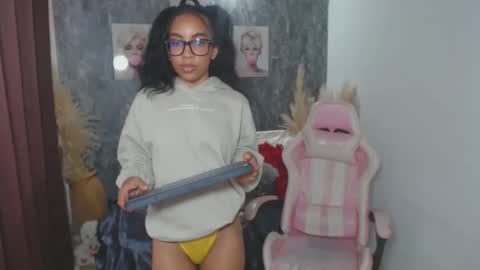 dulcetaylorss online show from 02-27-25, 04:10