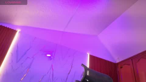 Dulce online show from 04-28-26, 03:00