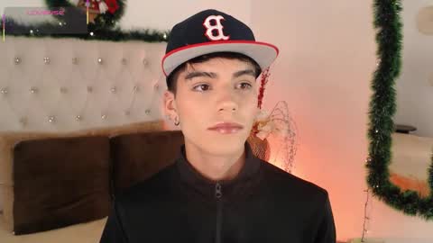 Dulcey online show from 12-14-25, 04:29