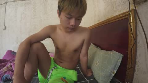 dumeila online show from 12-19-25, 06:09