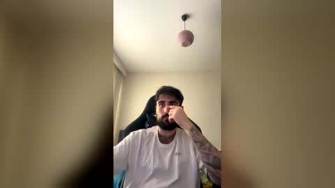 The Dark Knight online show from 04-12-26, 11:37