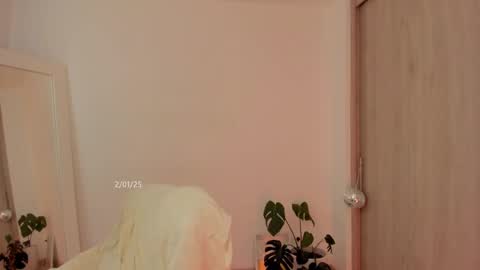 Snapshot of duna_du chatting on 02-02-25, 08:19 My birthday is tomorrow November 30  online show from 02-02-25, 08:19