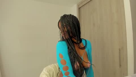 Snapshot of duna_du chatting on 05-12-26, 09:23 My birthday is tomorrow November 30 online show from 05-12-26, 09:23
