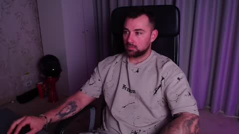 Snapshot of duncanstones chatting on 06-07-26, 09:57 DuncanStone online show from 06-07-26, 09:57