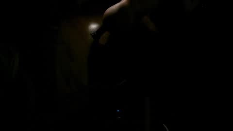 Snapshot of dunderstitz chatting on 01-01-25, 06:37 Sam online show from 01-01-25, 06:37