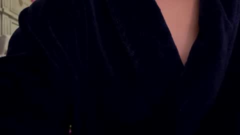 Snapshot of dunkeykongbbc chatting on 03-02-25, 02:00 dunkeykongbbc online show from 03-02-25, 02:00