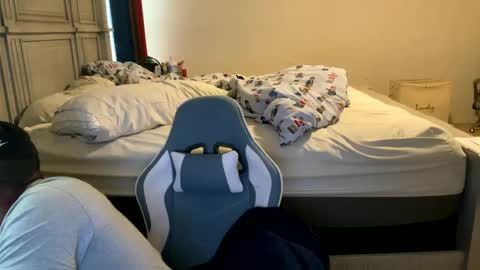 Snapshot of dunkeykongbbc chatting on 09-21-25, 02:19 dunkeykongbbc online show from 09-21-25, 02:19