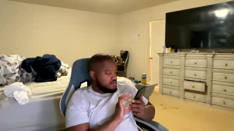 Snapshot of dunkeykongbbc chatting on 02-04-26, 06:36 dunkeykongbbc online show from 02-04-26, 06:36