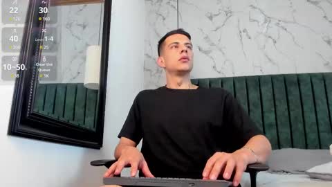 Snapshot of dustin_sonne chatting on 02-23-25, 10:06 Dustin Sonne online show from 02-23-25, 10:06