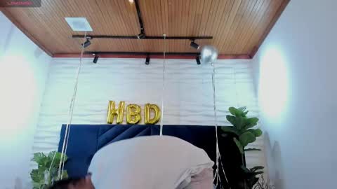 Snapshot of dustin_sonne chatting on 03-06-25, 10:20 Dustin Sonne online show from 03-06-25, 10:20