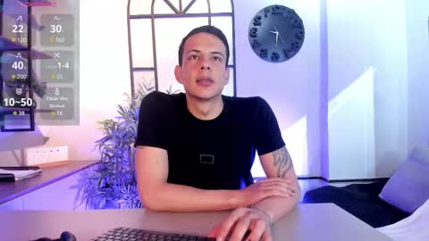 Snapshot of dustin_sonne chatting on 09-24-25, 03:54 Dustin Sonne online show from 09-24-25, 03:54