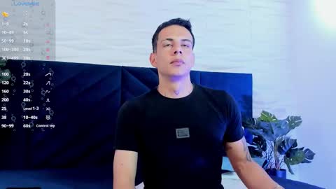 Snapshot of dustin_sonne chatting on 10-12-25, 03:38 Dustin Sonne online show from 10-12-25, 03:38