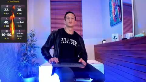 Snapshot of dustin_sonne chatting on 10-20-25, 03:29 Dustin Sonne online show from 10-20-25, 03:29