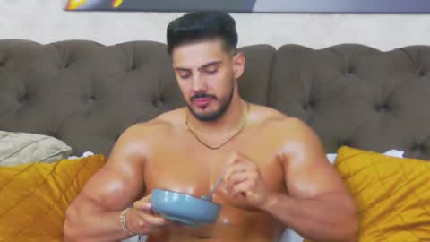 Dustin online show from 04-23-26, 08:24