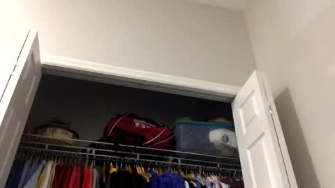 Snapshot of dustinthesweettalker chatting on 12-12-24, 01:43 Dustinthesweettalker online show from 12-12-24, 01:43