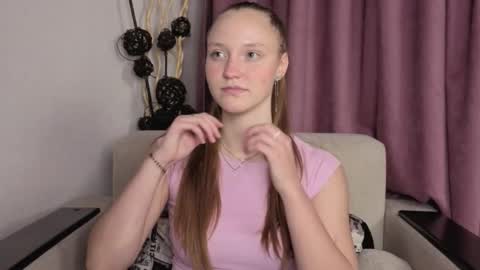 Snapshot of dustydeida chatting on 12-02-25, 07:42 Jenny online show from 12-02-25, 07:42