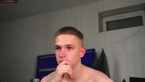 Dustyn online show from 10-19-25, 04:29