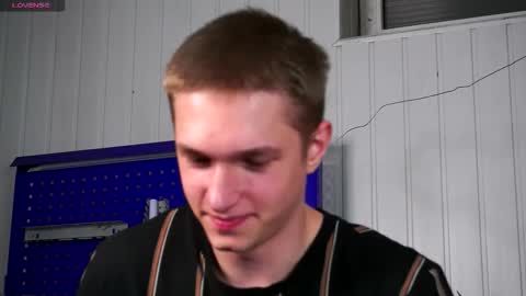 Dustyn online show from 11-15-25, 03:19