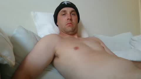 Snapshot of dustyroy09 chatting on 01-08-25, 04:23 dustyroy09 online show from 01-08-25, 04:23