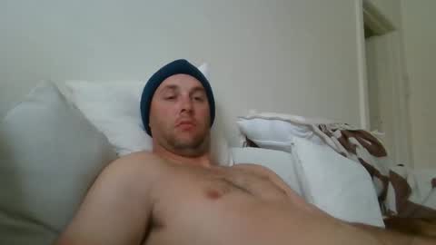 Snapshot of dustyroy09 chatting on 11-04-25, 11:37 dustyroy09 online show from 11-04-25, 11:37