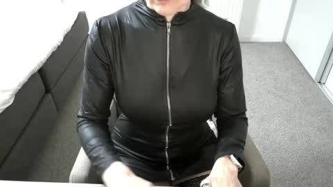 Ambertje040 online show from 03-31-26, 07:53