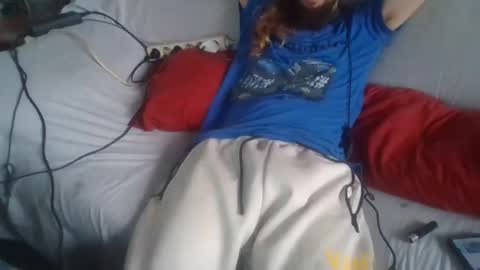 Snapshot of dv3nd3 chatting on 09-30-25, 02:55 dv3nd3 online show from 09-30-25, 02:55