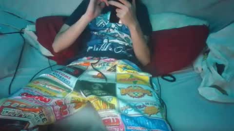 Snapshot of dv3nd3 chatting on 10-25-25, 12:40 dv3nd3 online show from 10-25-25, 12:40