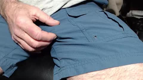 Snapshot of dvd4554 chatting on 03-04-25, 12:12 gooodcam online show from 03-04-25, 12:12