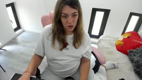 Snapshot of dyanakaylin chatting on 05-21-26, 05:25 dayana online show from 05-21-26, 05:25