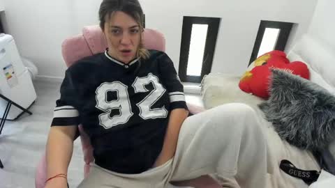 Snapshot of dyanakaylin chatting on 05-23-26, 04:50 dayana online show from 05-23-26, 04:50