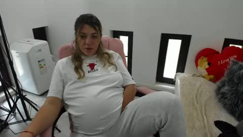 Snapshot of dyanakaylin chatting on 06-02-26, 05:09 dayana online show from 06-02-26, 05:09