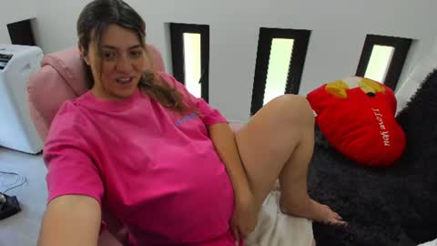 Snapshot of dyanakaylin chatting on 06-18-26, 04:46 dayana online show from 06-18-26, 04:46