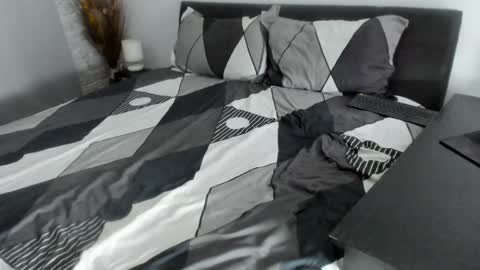 Snapshot of dyanne18 chatting on 01-15-25, 07:01 Dyanne online show from 01-15-25, 07:01