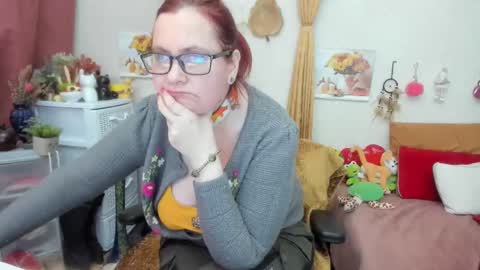 Snapshot of dyannelovee chatting on 12-18-24, 10:02 Dyanne online show from 12-18-24, 10:02