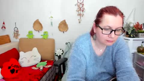 Snapshot of dyannelovee chatting on 03-07-25, 01:20 Dyanne online show from 03-07-25, 01:20